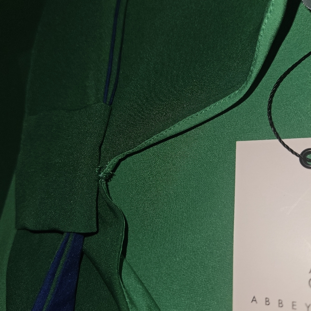 Abbey Glass Sleeveless Boat Neck Bow Shoulder Detail Shift Dress:Kelly Green: XS - Picture 13 of 13